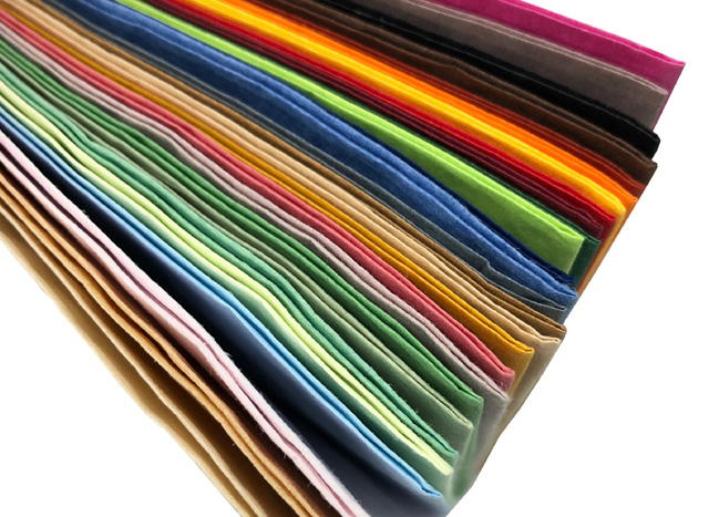 カラーバリエーション豊富なペーパーナプキン