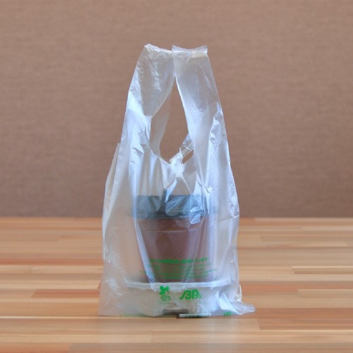 ドリンクキャリア 1等分を袋へ入れた状態