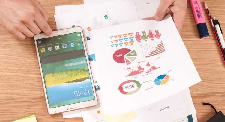 一般消費者にアンケートを実施　イメージ画像